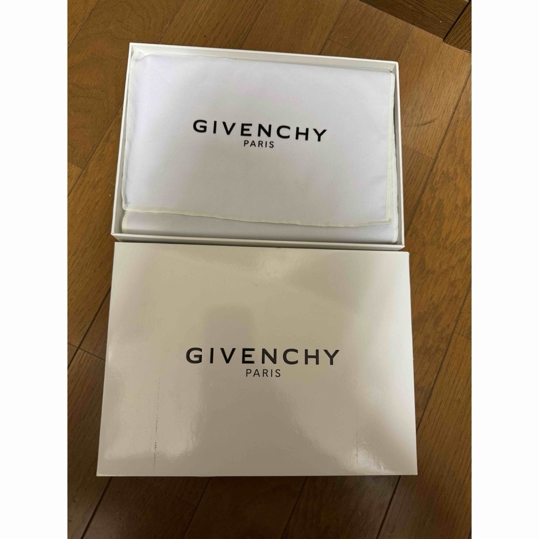 GIVENCHY♡クラッチバッグ メンズのバッグ(セカンドバッグ/クラッチバッグ)の商品写真