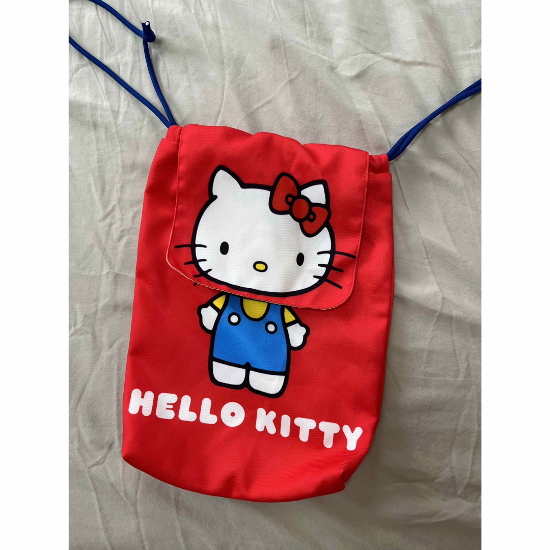 サンリオ(サンリオ)の未使用品 ハローキティ 巾着 ポーチ バッグ キティ 赤 レディースのバッグ(ショルダーバッグ)の商品写真