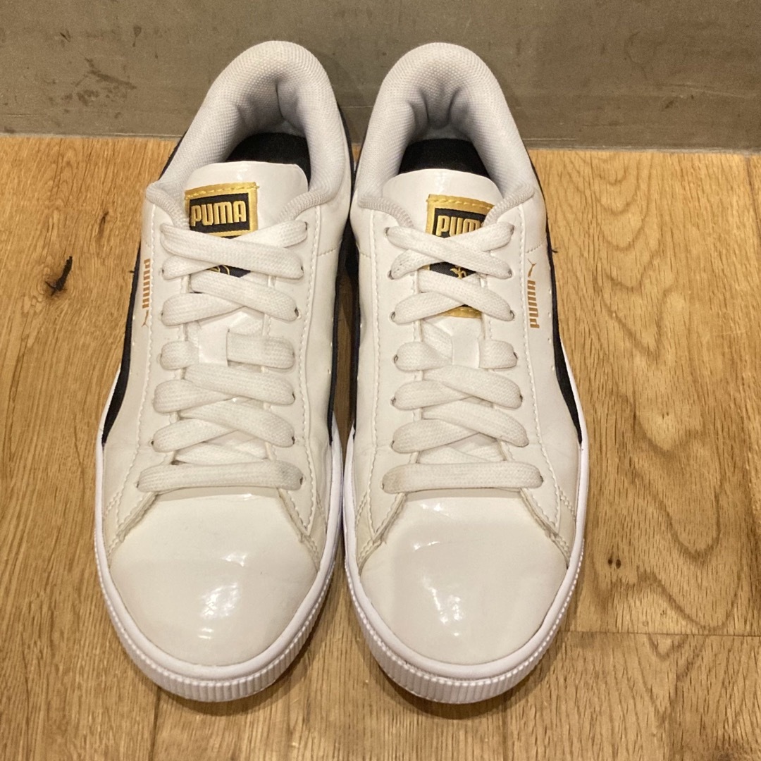 PUMA(プーマ)のpuma bts pumaXbts プーマBTS basket patent レディースの靴/シューズ(スニーカー)の商品写真