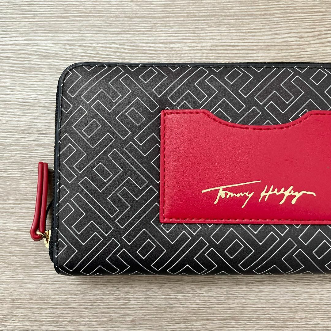 TOMMY HILFIGER(トミーヒルフィガー)の新品 トミーヒルフィガー 長財布 ウォレット ラウンドファスナー カードホルダー レディースのファッション小物(財布)の商品写真