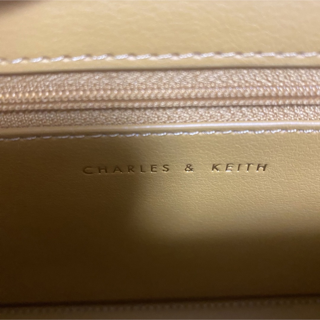 Charles and Keith(チャールズアンドキース)のcharles&keith ショルダーバッグ レディースのバッグ(ショルダーバッグ)の商品写真