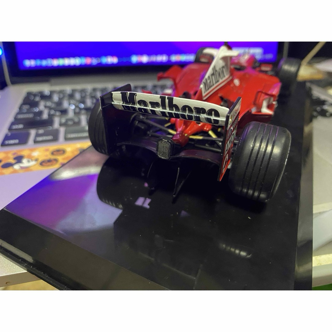 1/24 Ferrari F2004 Marlboroデカール F1コレクション エンタメ/ホビーのおもちゃ/ぬいぐるみ(ミニカー)の商品写真