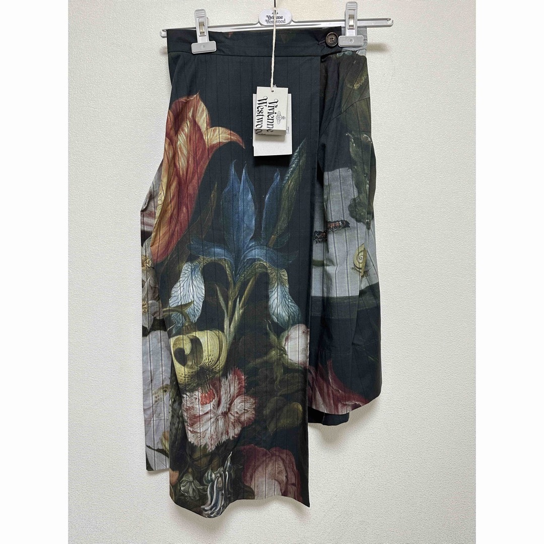 Vivienne Westwood(ヴィヴィアンウエストウッド)のVivienne Westwood ボスハールト スカート レディースのスカート(ロングスカート)の商品写真