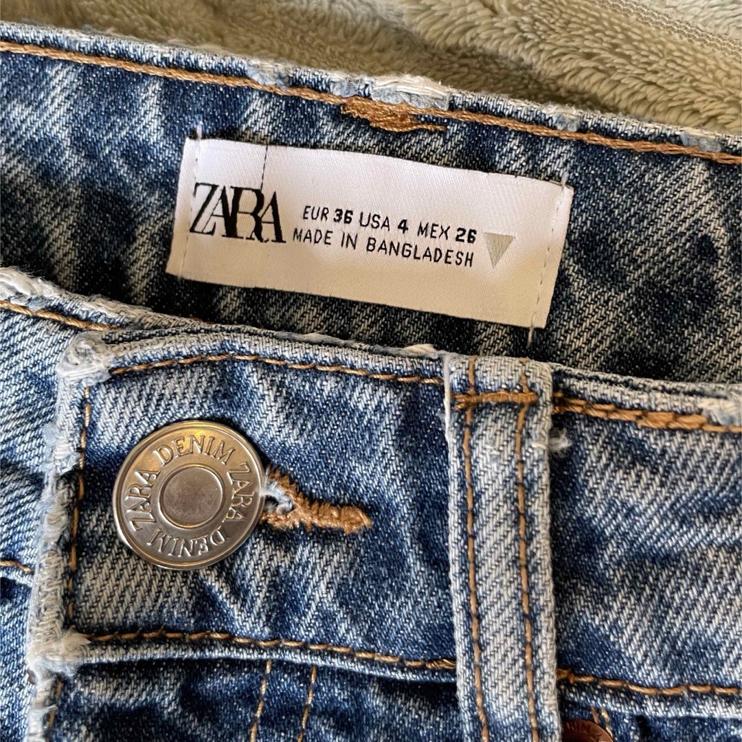 ZARA(ザラ)のZARA ザラ　マムフィットデニム　36 レディースのパンツ(デニム/ジーンズ)の商品写真