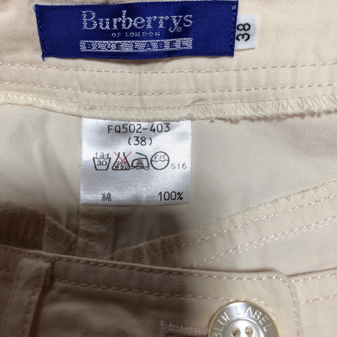 BURBERRY BLUE LABEL(バーバリーブルーレーベル)の大幅値下げ❣️バーバリー　ブルーレーベル　パンツ　サイズ38　 レディースのパンツ(カジュアルパンツ)の商品写真