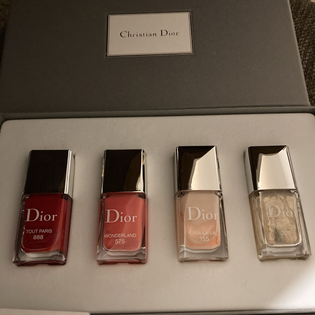 Christian Dior(クリスチャンディオール)のDior・マニキュアセット コスメ/美容のネイル(マニキュア)の商品写真