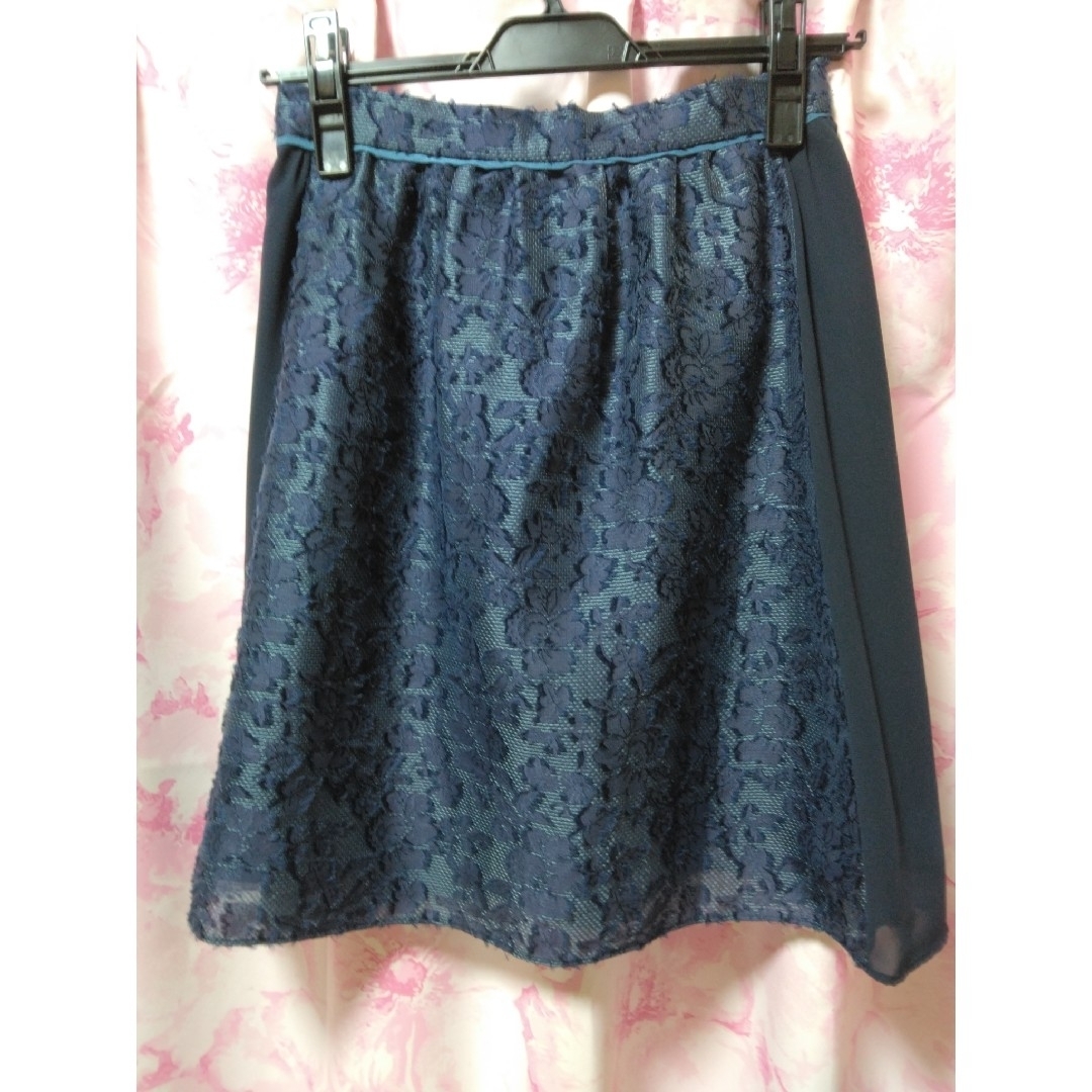 Banner Barrett(バナーバレット)のBannerBarrett　バナーバレット紺色ミニスカート レディースのスカート(ミニスカート)の商品写真
