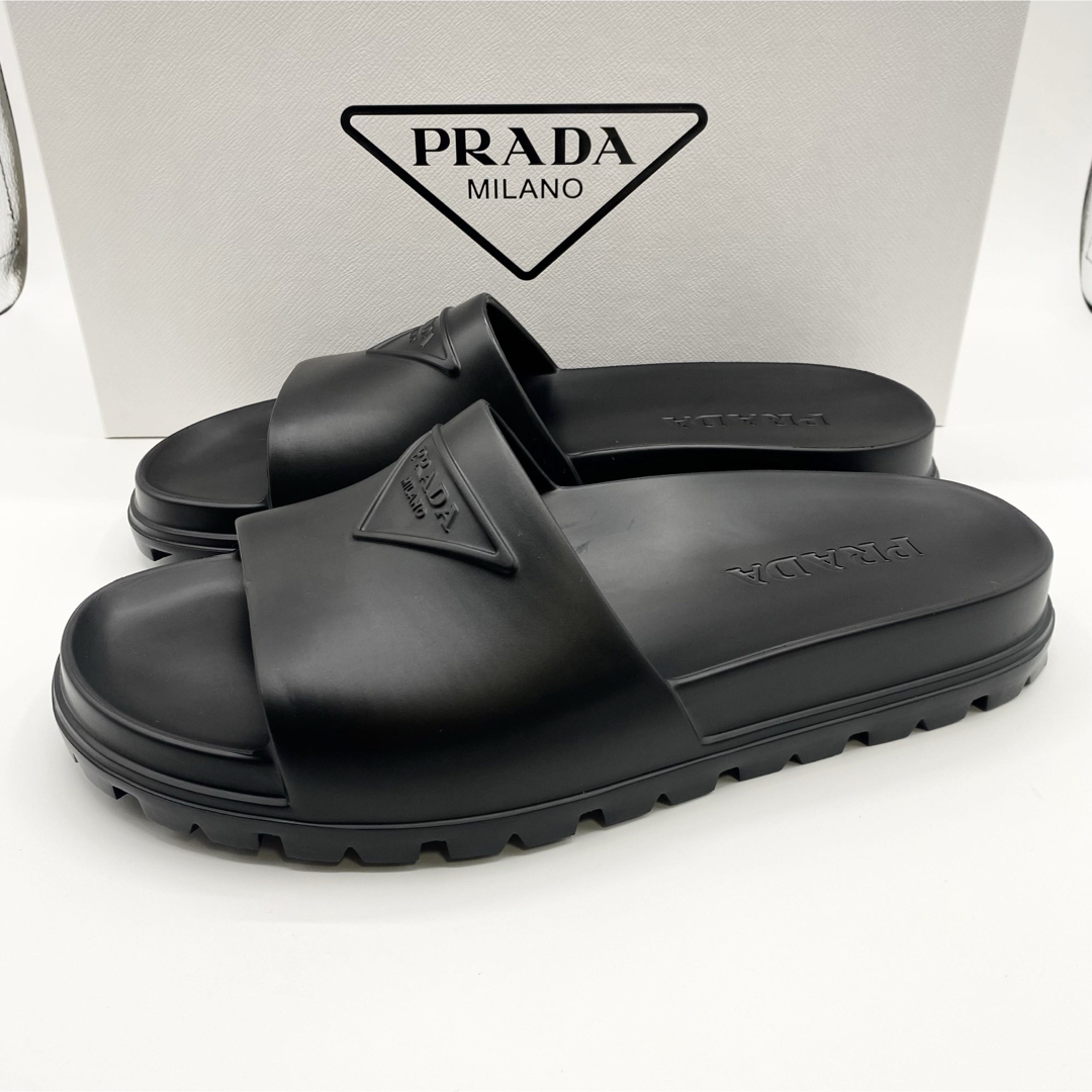 PRADA(プラダ)の新品未使用！送料込み★PRADA★ラバースライドサンダル メンズの靴/シューズ(サンダル)の商品写真