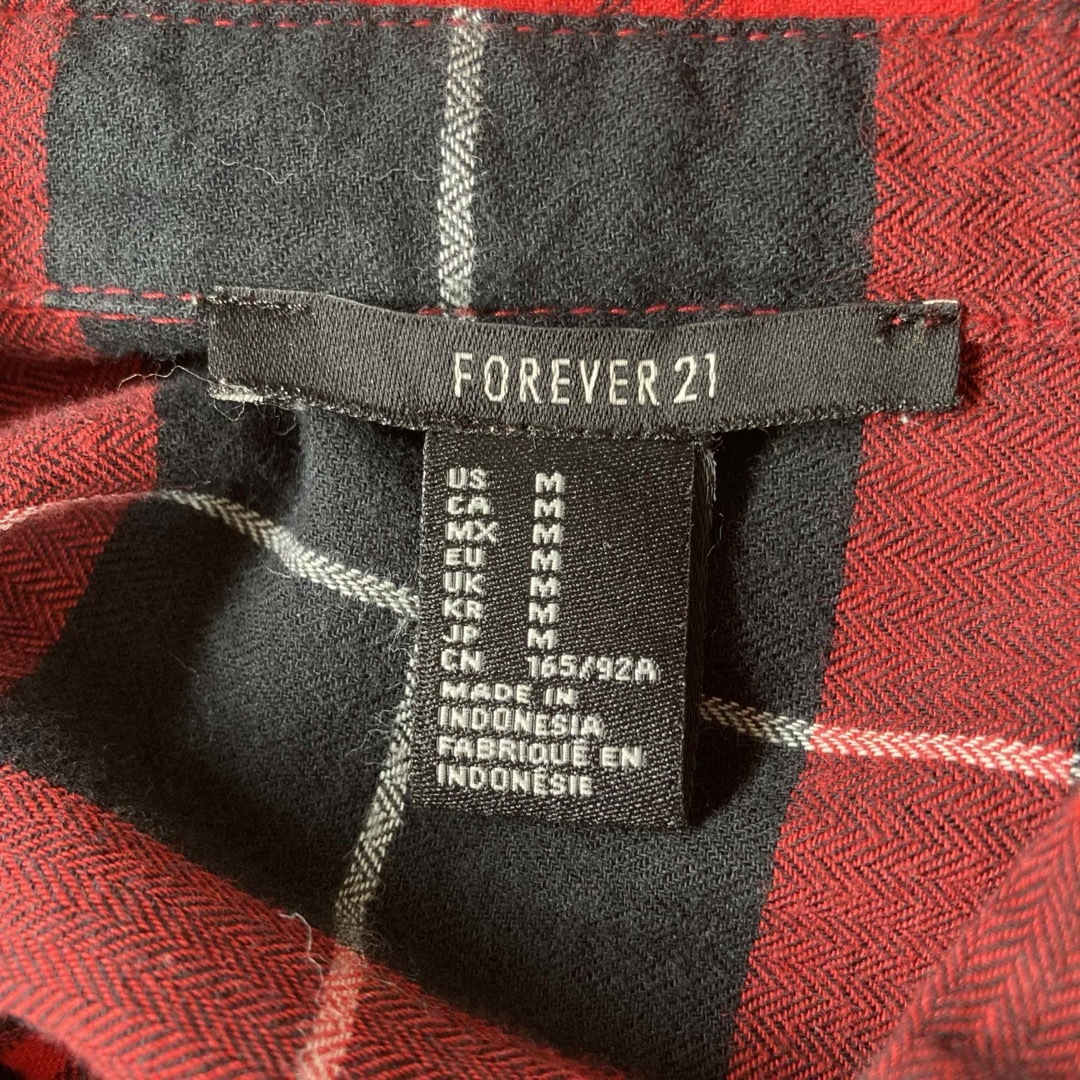 FOREVER 21(フォーエバートゥエンティーワン)のforever21 赤チェックシャツM レディースのトップス(シャツ/ブラウス(長袖/七分))の商品写真