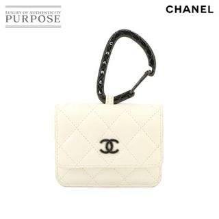 シャネル(CHANEL)の新品同様 シャネル CHANEL マトラッセ ジュエルフック カードケース 名刺入れ レザー ホワイト AP2397 ブラック シルバー 金具 VLP 90231334(パスケース/IDカードホルダー)