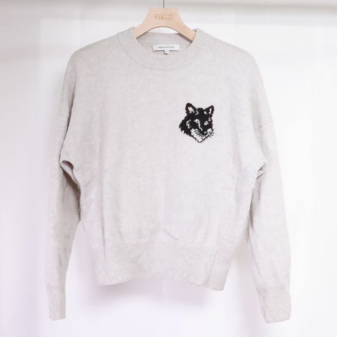 MAISON KITSUNE'(メゾンキツネ)のMAISON KITSUNÉ　メゾンキツネ　トップス　ニット　グレー　Ⅿ レディースのトップス(ニット/セーター)の商品写真