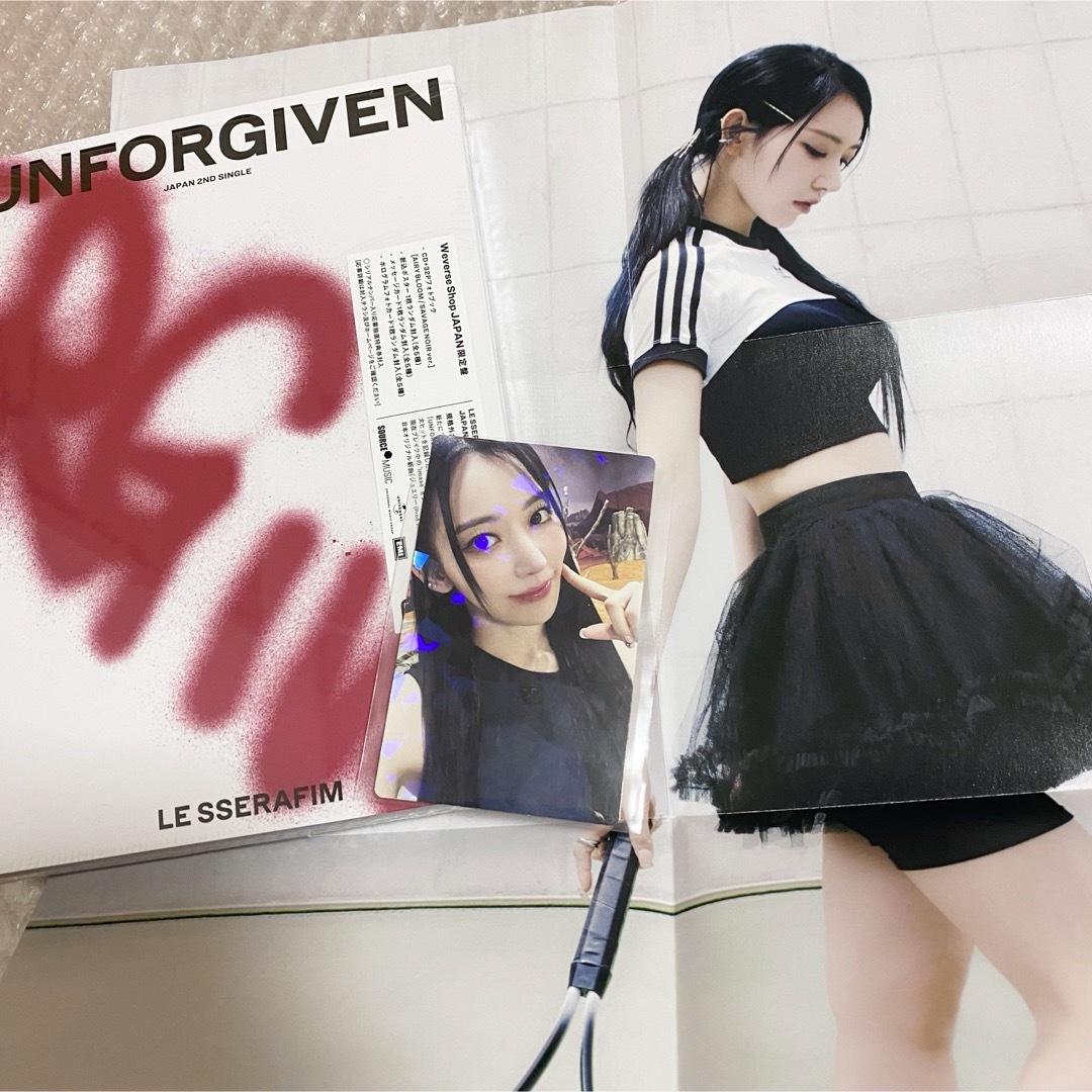 LE SSERAFIM(ルセラフィム)のルセラフィム UNFORGIVEN weverse japan トレカ サクラ エンタメ/ホビーのCD(K-POP/アジア)の商品写真