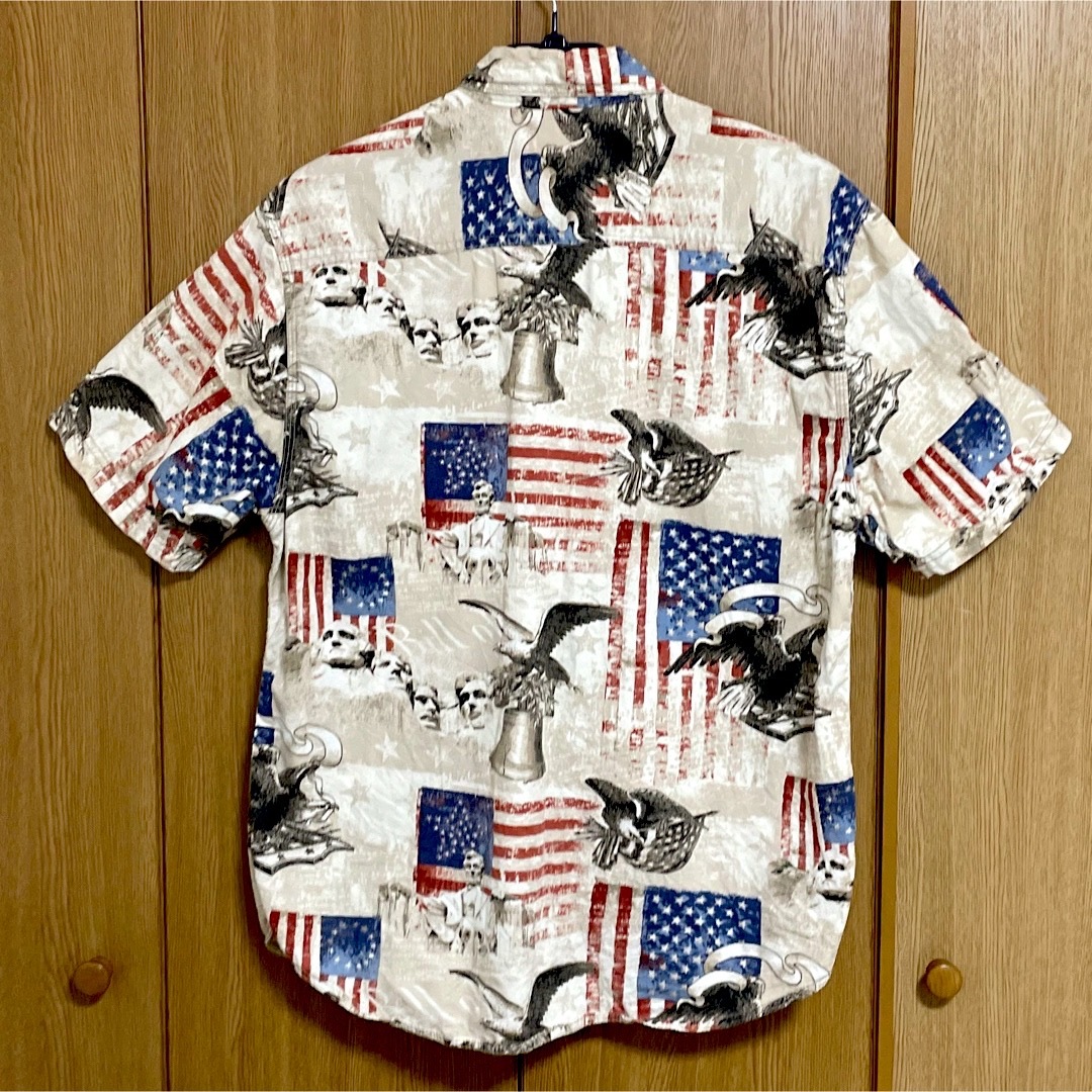 CLEARWATER Outfitters ボタンダウン半袖シャツ　Mサイズ メンズのトップス(シャツ)の商品写真