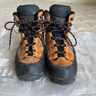 シリオ(SIRIO)のシリオ登山靴　41A  24.5(登山用品)