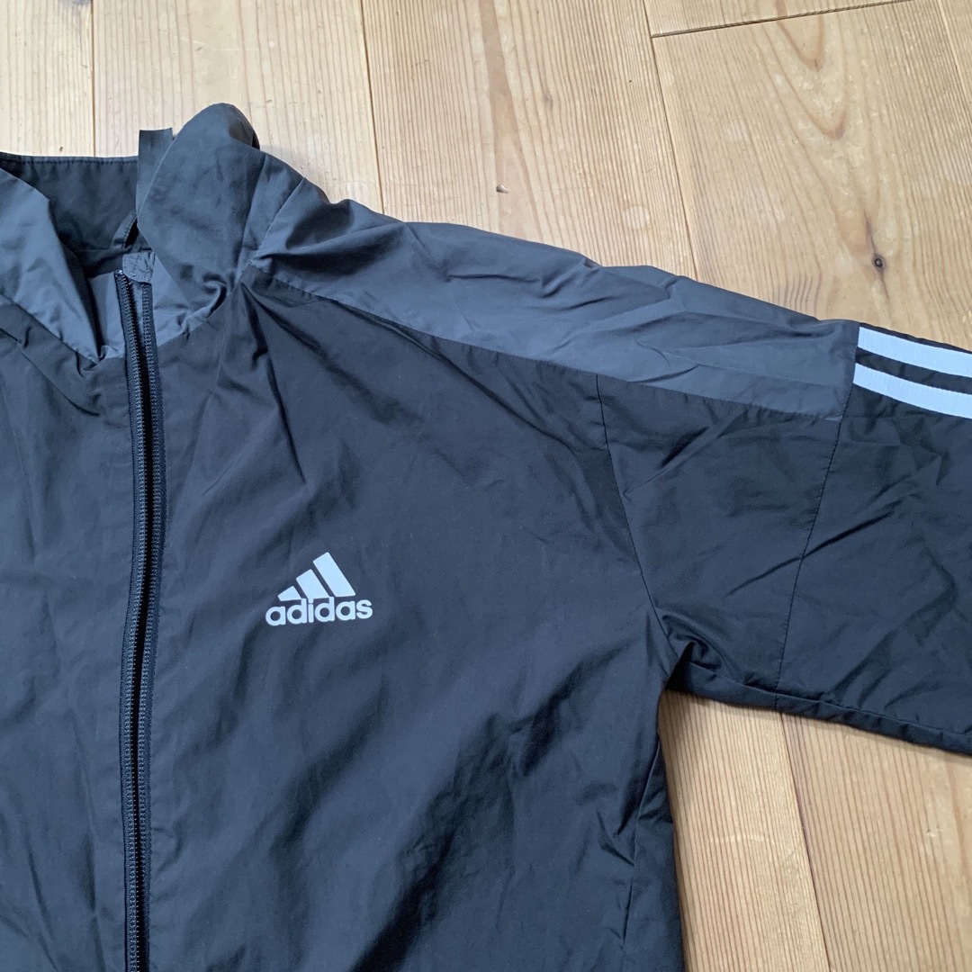 adidas(アディダス)のアディダス ウインドブレーカー 140cm キッズ/ベビー/マタニティのキッズ服男の子用(90cm~)(ジャケット/上着)の商品写真