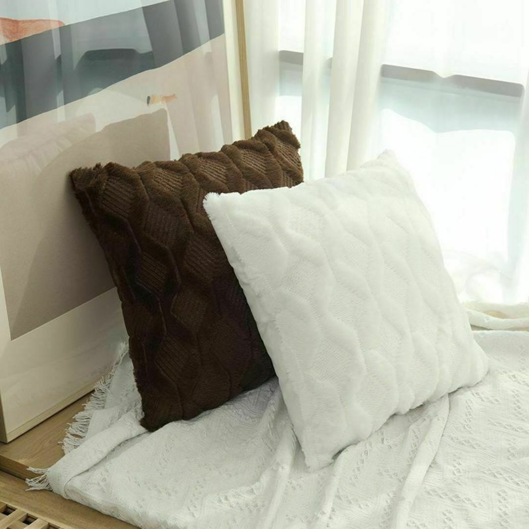 クッションカバー  2枚セット白色  45×45cm 北欧風 ふわふわ インテリア/住まい/日用品のインテリア小物(クッションカバー)の商品写真
