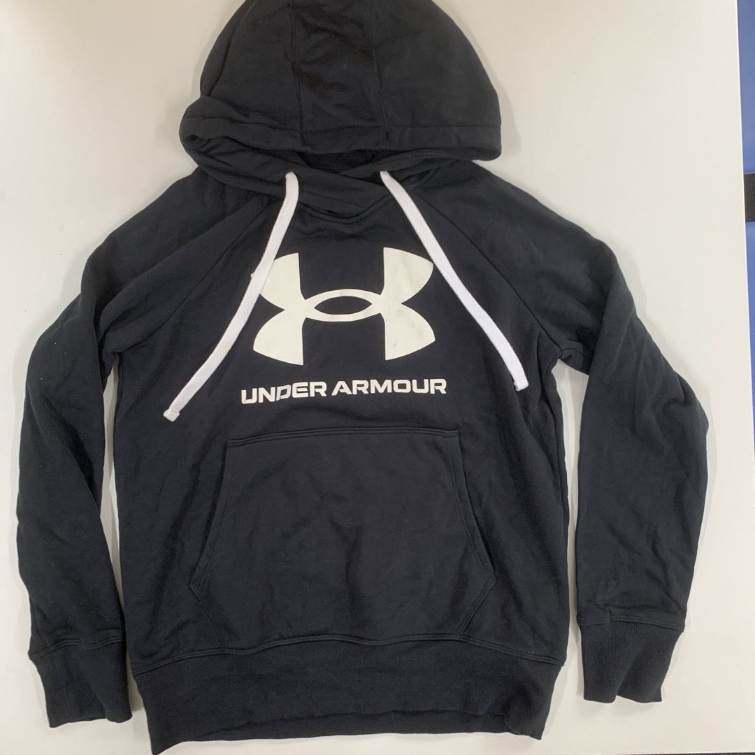 UNDER ARMOUR(アンダーアーマー)のアンダーアーマーUnderAumourプルオーバーSラグラン裏起毛パーカー メンズのトップス(パーカー)の商品写真