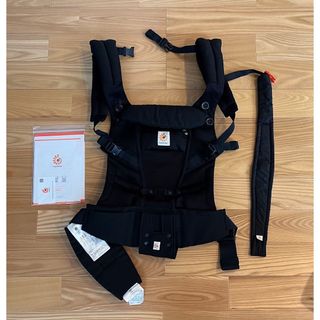 エルゴベビー(Ergobaby)の《 美品 》エルゴ　抱っこ紐(抱っこひも/おんぶひも)