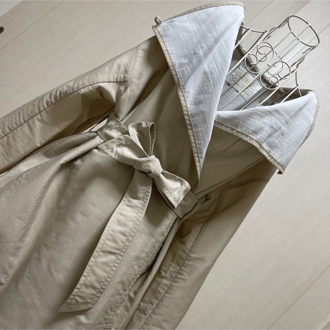 グレースコンチネンタル　トレンチコート　スプリングコート レディースのジャケット/アウター(トレンチコート)の商品写真