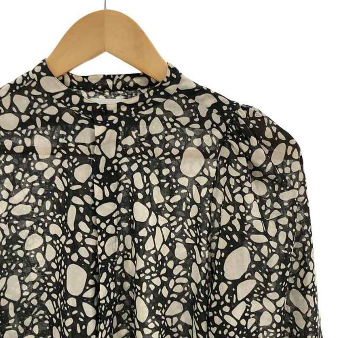 HYKE(ハイク)のHYKE / ハイク | 2023SS | PEBBLE PRINTED BLOUSE ペブルプリントブラウス | 1 | クリーム | レディース レディースのトップス(シャツ/ブラウス(長袖/七分))の商品写真