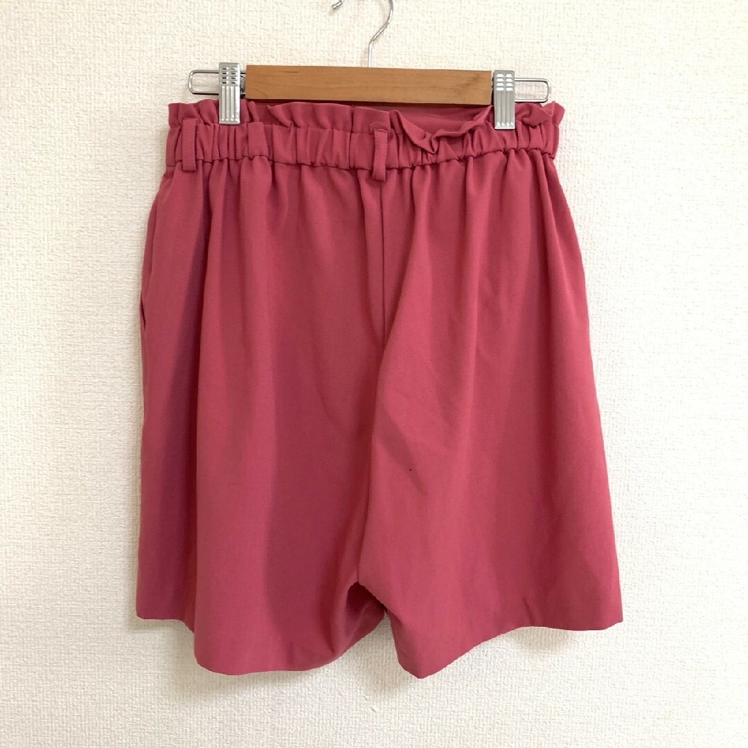 ブラウニースタンダード　ショートパンツ　L　ピンク　タック　きれいめ レディースのパンツ(ショートパンツ)の商品写真