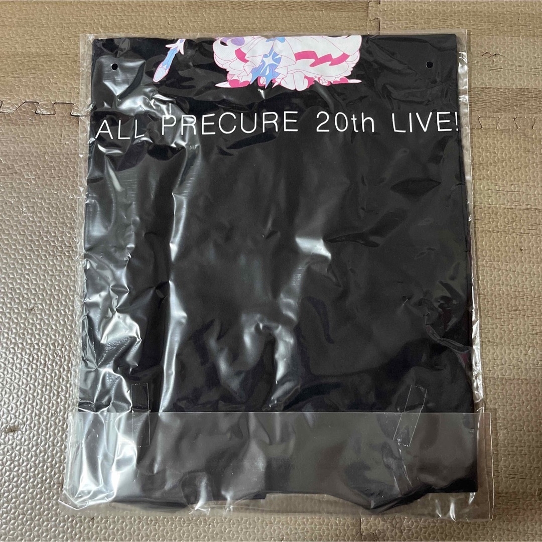 全プリキュアライブ　tシャツ XL 新品　未開封 エンタメ/ホビーのおもちゃ/ぬいぐるみ(キャラクターグッズ)の商品写真