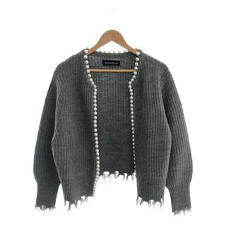 マディソンブルー(MADISONBLUE)の【美品】  MADISON BLUE / マディソンブルー | PEARL DAMEGE CD BRITISH WOOL パールカーディガン | 1 | グレー | レディース(カーディガン)