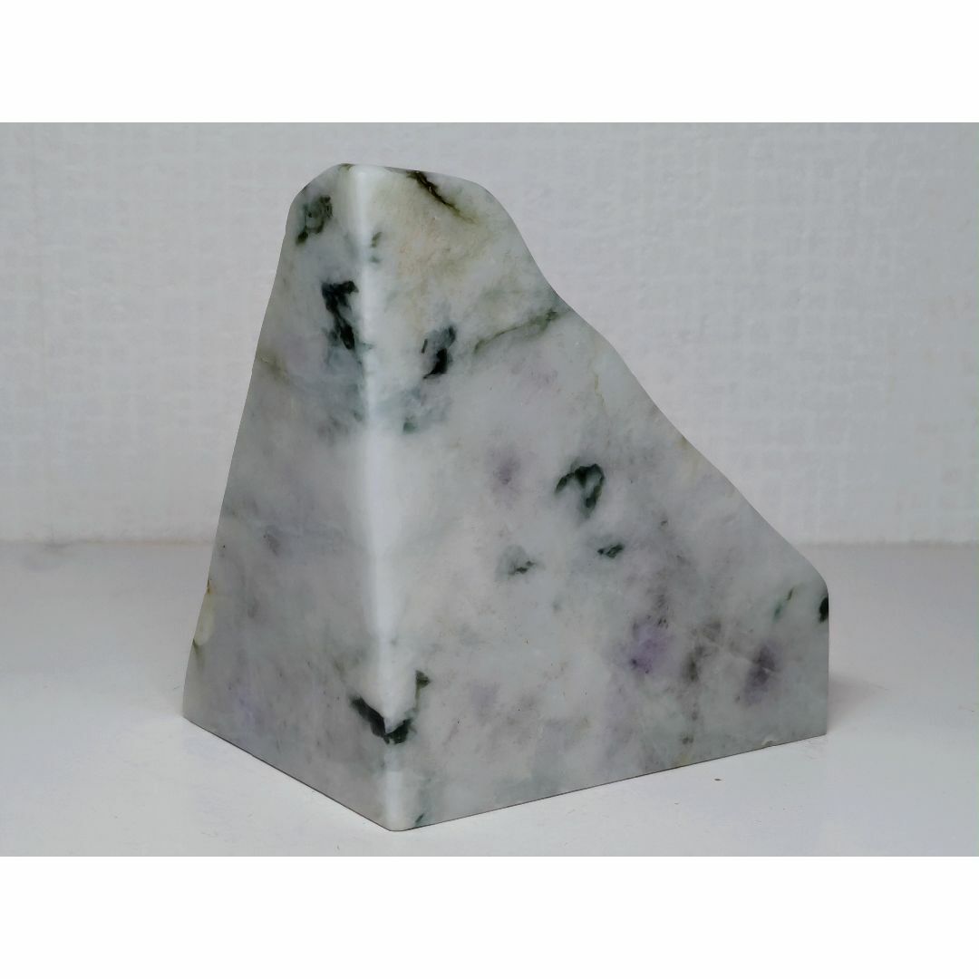 白ラベ緑 625g 翡翠 ヒスイ 原石 鉱石 鉱物  鑑賞石 自然石 誕生石