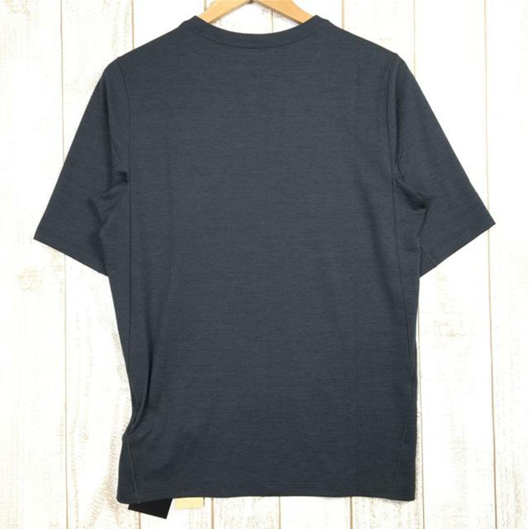 ARC'TERYX(アークテリクス)のMENs XS アークテリクス コーマック ロゴ Tシャツ Cormac Logo T-Shirt ARCTERYX X000006348/L08465800 000033 Black Heather チャコール系 メンズのメンズ その他(その他)の商品写真