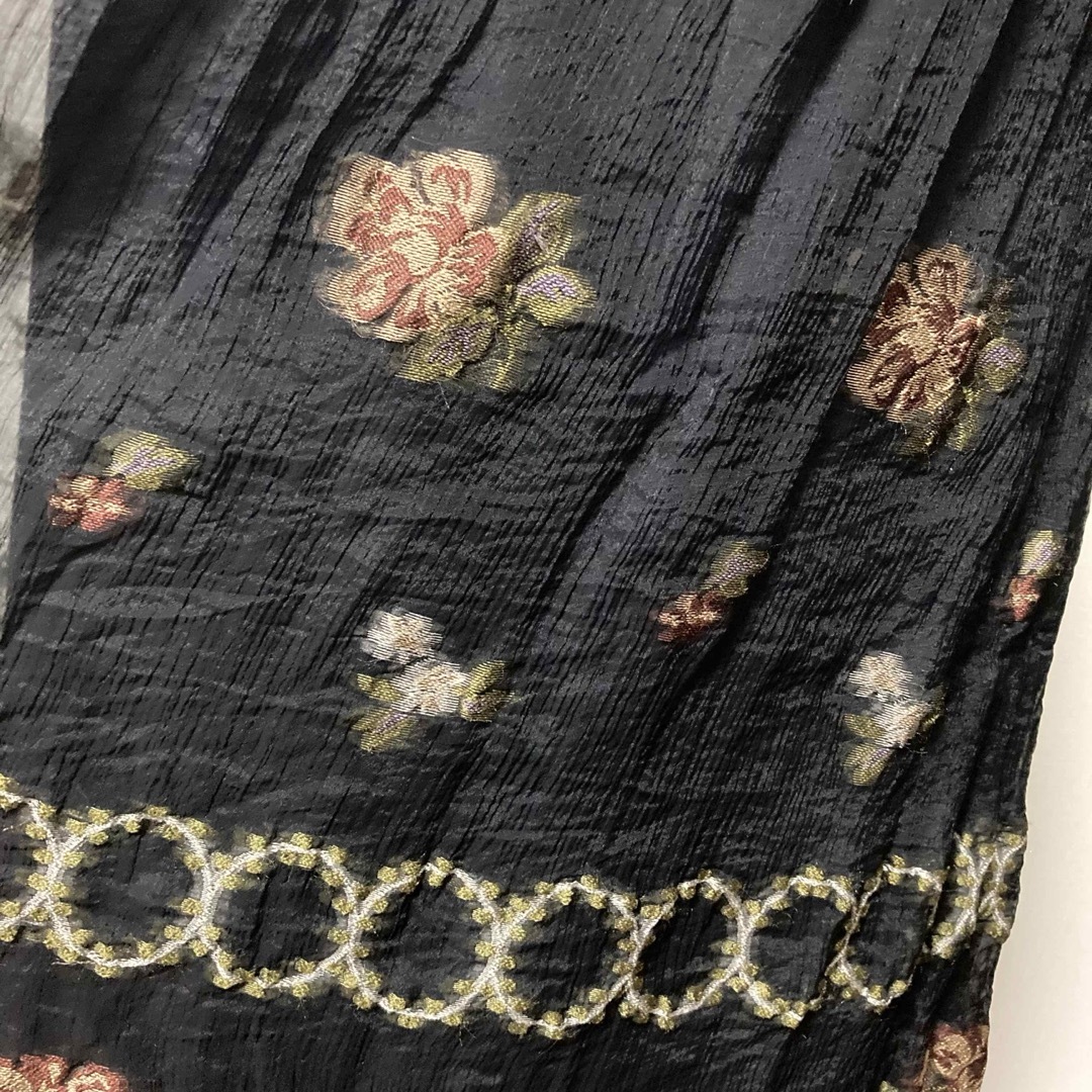 Lois CRAYON(ロイスクレヨン)のLois CRAYON 花柄 刺繍 チュールスカート カーテン柄 レディースのスカート(ロングスカート)の商品写真