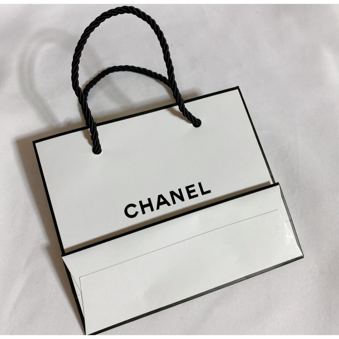 CHANEL(シャネル)のCHANEL  シャネル ショッパー　ショップ袋　紙袋 レディースのバッグ(ショップ袋)の商品写真