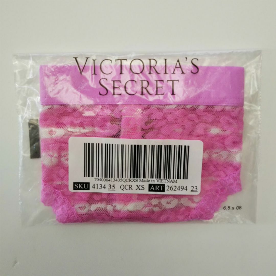 Victoria's Secret(ヴィクトリアズシークレット)のVICTORIA'S SECRET ロゴレースソング ピンク XS Tバック レディースの下着/アンダーウェア(ショーツ)の商品写真