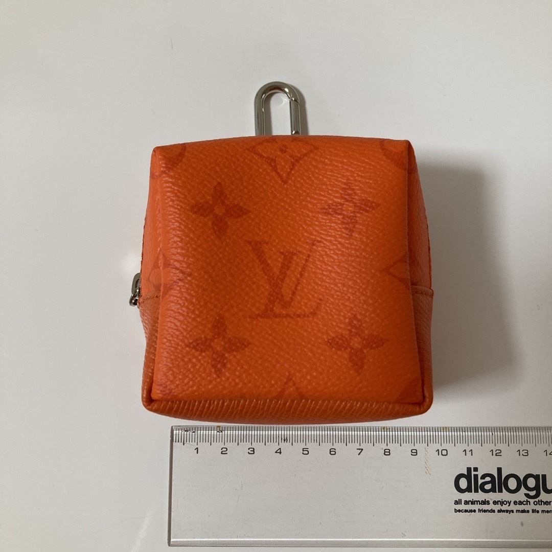 LOUIS VUITTON(ルイヴィトン)の未使用　ルイ・ヴィトン　タイガラマ　モノグラム　ポルト　クレ　ポーチ レディースのファッション小物(ポーチ)の商品写真