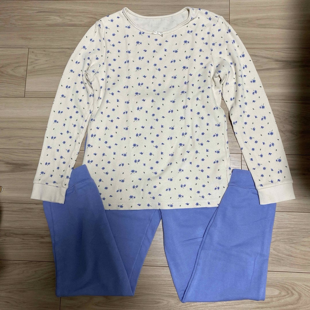 UNIQLO(ユニクロ)のUNIQLO ルームウェア　150 キッズ/ベビー/マタニティのキッズ服女の子用(90cm~)(パジャマ)の商品写真