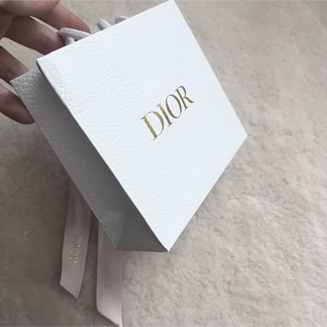 Christian Dior(クリスチャンディオール)のdior ピンク リボン  ショッパー 紙袋 ショップ服 ミニ レディースのバッグ(ショップ袋)の商品写真