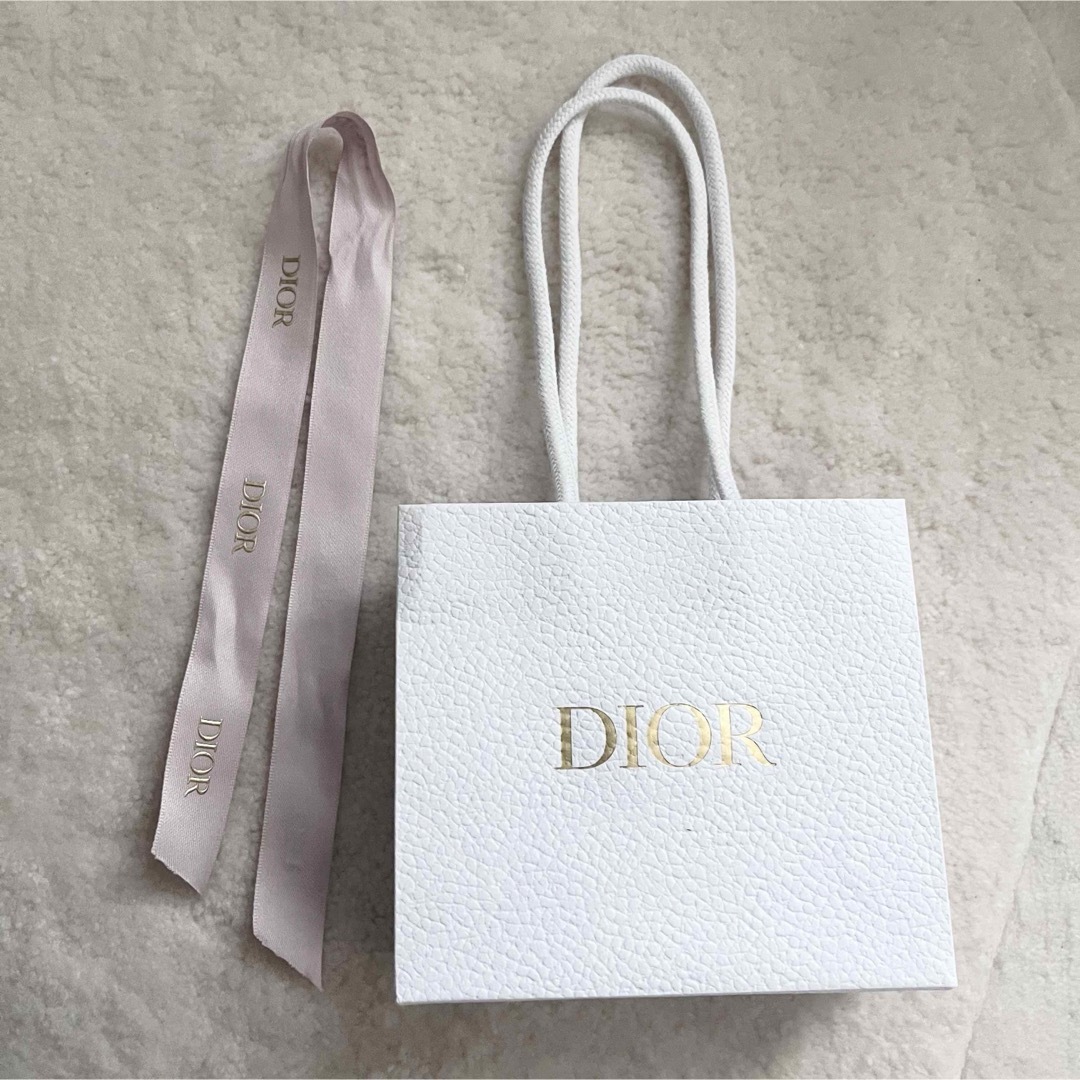 Christian Dior(クリスチャンディオール)のdior ピンク リボン  ショッパー 紙袋 ショップ服 ミニ レディースのバッグ(ショップ袋)の商品写真