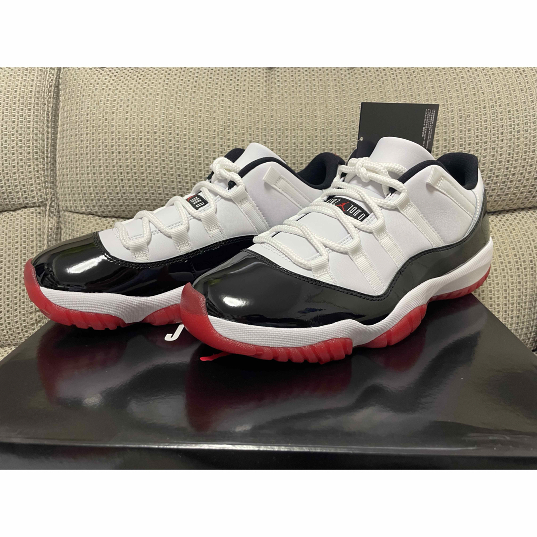 NIKE(ナイキ)の新品未使用NIKE AIR JORDAN 11 RETRO LOW メンズの靴/シューズ(スニーカー)の商品写真