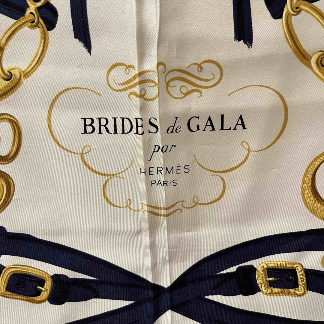 Hermes(エルメス)のHERMES エルメス　カレ 90 BRIDES de GALA スカーフシルク レディースのファッション小物(バンダナ/スカーフ)の商品写真