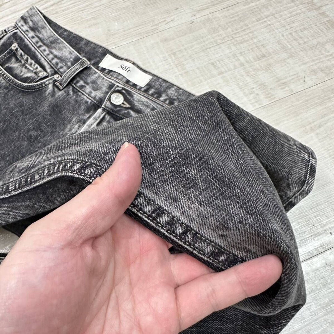 Sefr ストレート カット ジーンズ ユーズド加工 ブラック デニム パンツ メンズのパンツ(デニム/ジーンズ)の商品写真