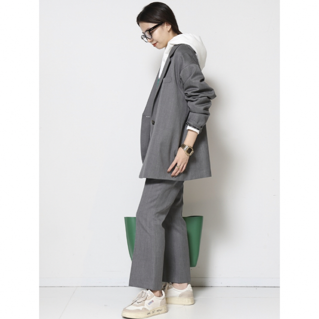 DEUXIEME CLASSE(ドゥーズィエムクラス)のCol Pierrot WOOL GABARDINE RELAXジャケットパンツ レディースのジャケット/アウター(テーラードジャケット)の商品写真