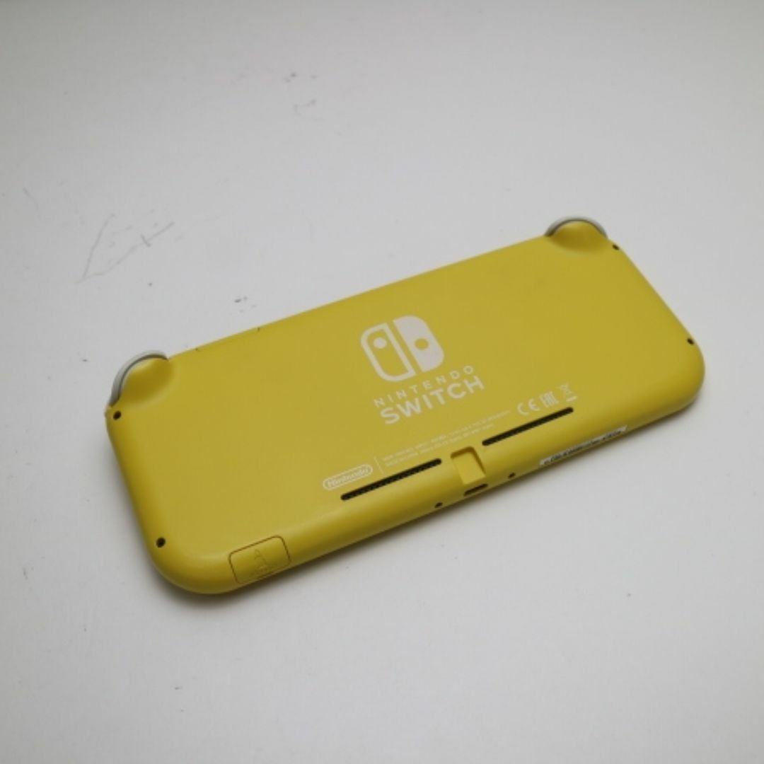 Nintendo Switch(ニンテンドースイッチ)のNintendo Switch Lite イエロー  M555 エンタメ/ホビーのゲームソフト/ゲーム機本体(携帯用ゲーム機本体)の商品写真