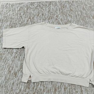 レディース✻半袖Ｔシャツ　クリーム色　ゆったりサイズ　Ｌサイズ(トレーナー/スウェット)