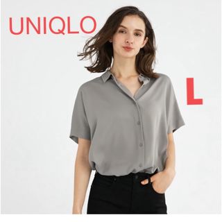 ユニクロ(UNIQLO)のUNIQLO レーヨンブラウス半袖L    グレー(シャツ/ブラウス(半袖/袖なし))