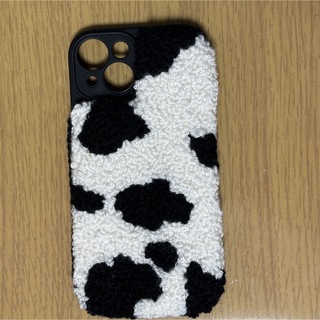 iPhone15ケース　牛柄　ハンドメイド(スマホケース)