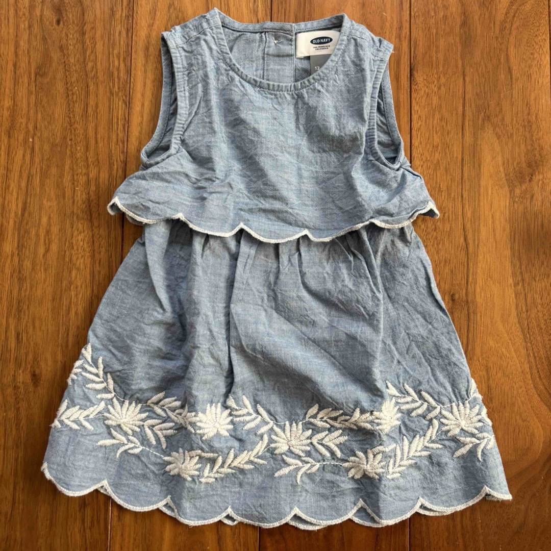 Old Navy(オールドネイビー)のOLD NABY デニム　ワンピース　12-18M 90サイズ キッズ/ベビー/マタニティのキッズ服女の子用(90cm~)(ワンピース)の商品写真