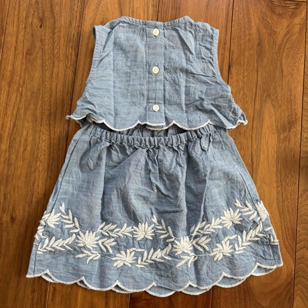 Old Navy(オールドネイビー)のOLD NABY デニム　ワンピース　12-18M 90サイズ キッズ/ベビー/マタニティのキッズ服女の子用(90cm~)(ワンピース)の商品写真