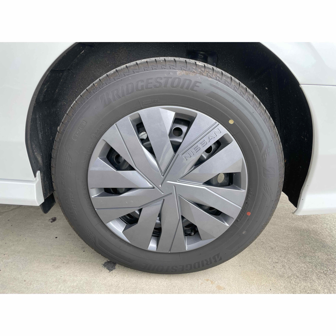 BRIDGESTONE - 新型セレナc28純正ホイールタイヤ4本セット BRIDGESTONE - 新型セレナc28純正ホイールタイヤ4本セット