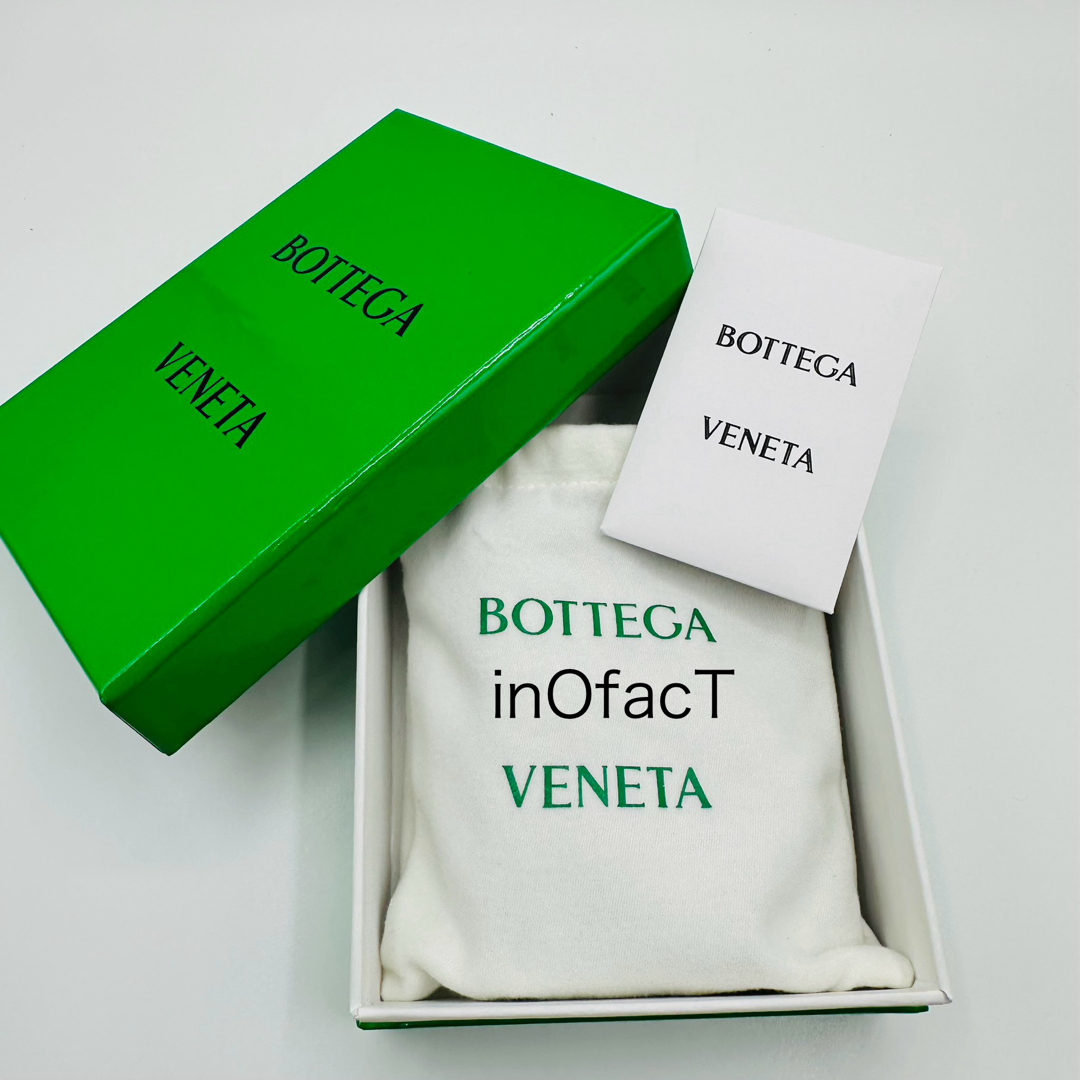 Bottega Veneta(ボッテガヴェネタ)の新品正規品 BOTTEGA VENETA 二つ折り ファスナーウォレット レディースのファッション小物(財布)の商品写真