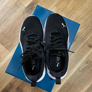 PUMAスニーカー 24.5