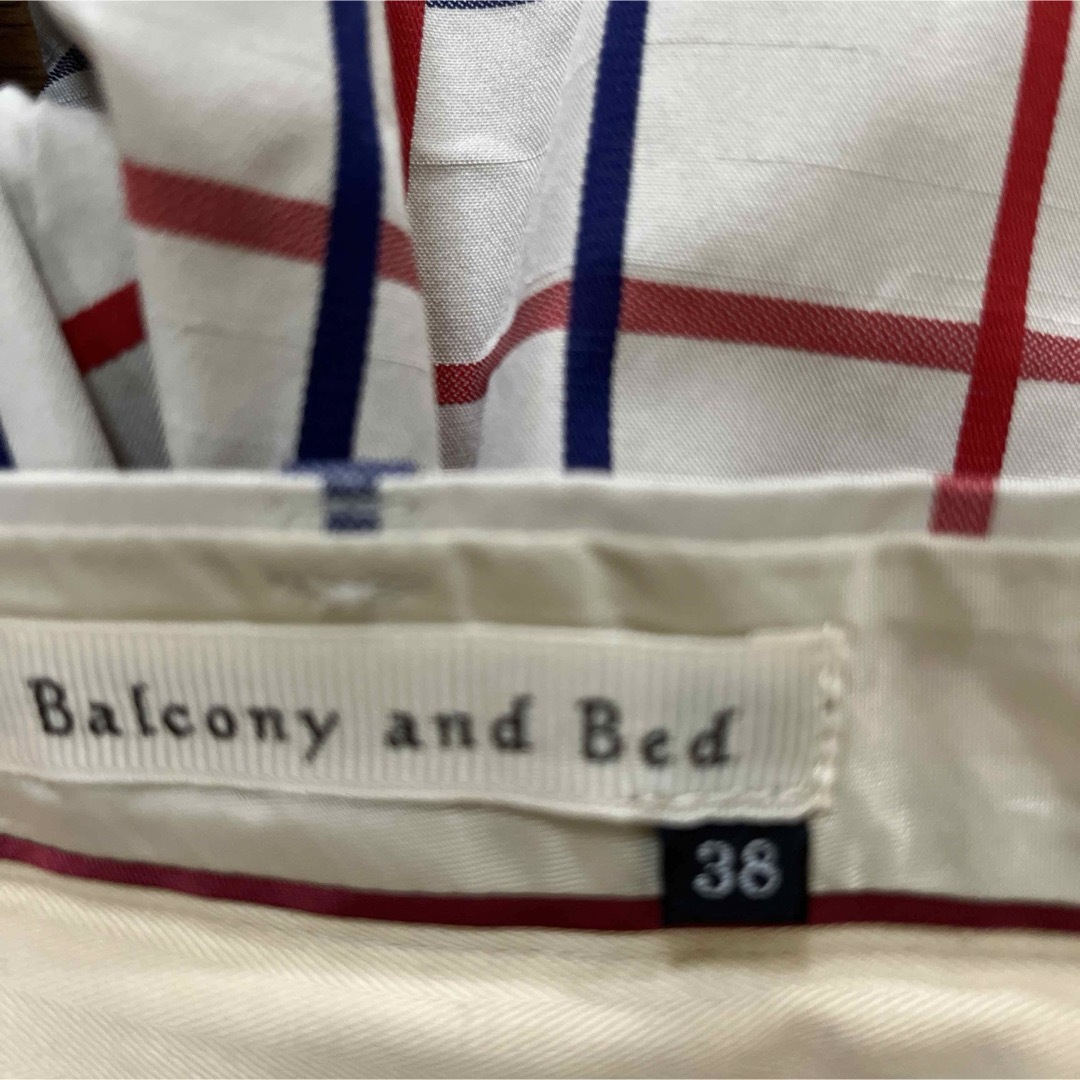 Balcony and Bed(バルコニーアンドベット)のbalcony & bed チェックアンクルパンツ　サイズ38 レディースのパンツ(その他)の商品写真